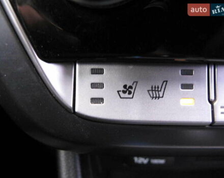 Чорний Хендай Соната, об'ємом двигуна 2 л та пробігом 396 тис. км за 14500 $, фото 33 на Automoto.ua