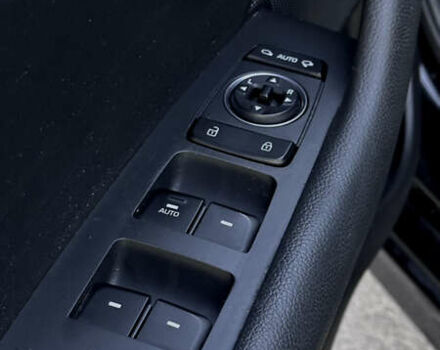 Черный Хендай Соната, объемом двигателя 2 л и пробегом 171 тыс. км за 12650 $, фото 13 на Automoto.ua