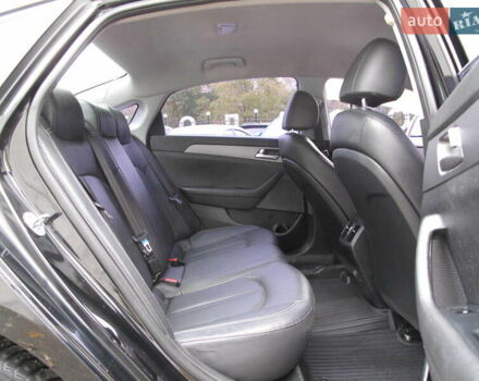 Чорний Хендай Соната, об'ємом двигуна 2 л та пробігом 396 тис. км за 14500 $, фото 63 на Automoto.ua