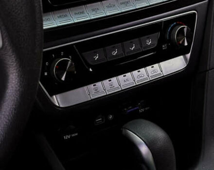 Черный Хендай Соната, объемом двигателя 2 л и пробегом 171 тыс. км за 12650 $, фото 15 на Automoto.ua