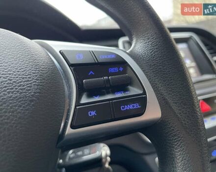 Черный Хендай Соната, объемом двигателя 2.4 л и пробегом 47 тыс. км за 14200 $, фото 23 на Automoto.ua