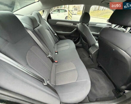 Чорний Хендай Соната, об'ємом двигуна 2.36 л та пробігом 104 тис. км за 12999 $, фото 26 на Automoto.ua