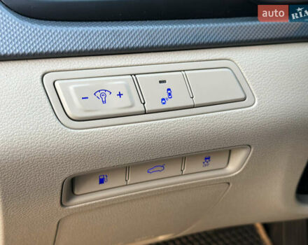 Черный Хендай Соната, объемом двигателя 2.4 л и пробегом 140 тыс. км за 13600 $, фото 15 на Automoto.ua