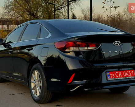 Черный Хендай Соната, объемом двигателя 2 л и пробегом 171 тыс. км за 12650 $, фото 3 на Automoto.ua