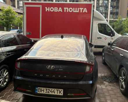 Черный Хендай Соната, объемом двигателя 2 л и пробегом 172 тыс. км за 20500 $, фото 4 на Automoto.ua