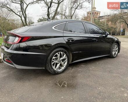 Черный Хендай Соната, объемом двигателя 2 л и пробегом 164 тыс. км за 20000 $, фото 6 на Automoto.ua