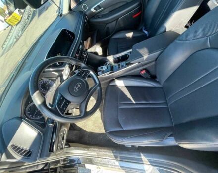 Черный Хендай Соната, объемом двигателя 2 л и пробегом 145 тыс. км за 15600 $, фото 5 на Automoto.ua