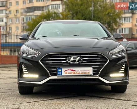 Чорний Хендай Соната, об'ємом двигуна 2 л та пробігом 45 тис. км за 19999 $, фото 4 на Automoto.ua