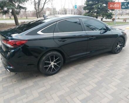 Чорний Хендай Соната, об'ємом двигуна 2.36 л та пробігом 72 тис. км за 14500 $, фото 18 на Automoto.ua