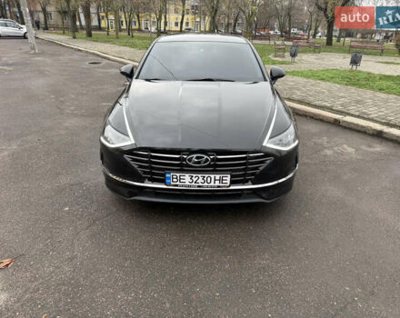 Черный Хендай Соната, объемом двигателя 2 л и пробегом 164 тыс. км за 20000 $, фото 1 на Automoto.ua