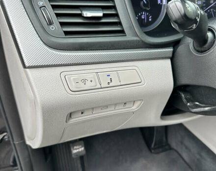 Чорний Хендай Соната, об'ємом двигуна 2 л та пробігом 100 тис. км за 15900 $, фото 9 на Automoto.ua