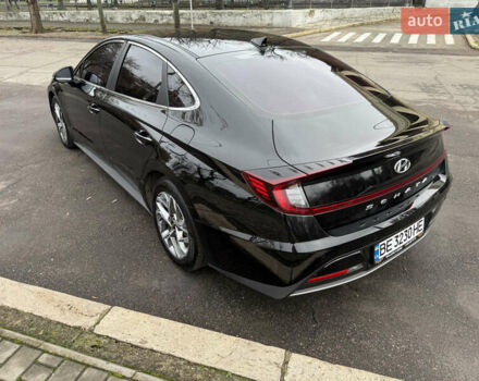 Черный Хендай Соната, объемом двигателя 2 л и пробегом 164 тыс. км за 20000 $, фото 8 на Automoto.ua
