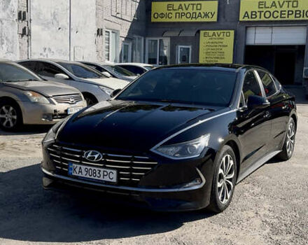 Черный Хендай Соната, объемом двигателя 2 л и пробегом 175 тыс. км за 18990 $, фото 1 на Automoto.ua