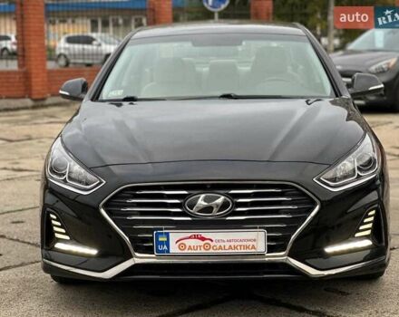 Чорний Хендай Соната, об'ємом двигуна 2 л та пробігом 45 тис. км за 19999 $, фото 3 на Automoto.ua