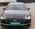 Черный Хендай Соната, объемом двигателя 2 л и пробегом 145 тыс. км за 15600 $, фото 1 на Automoto.ua