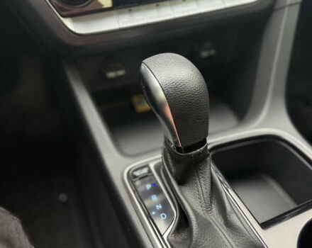 Черный Хендай Соната, объемом двигателя 2.4 л и пробегом 56 тыс. км за 14500 $, фото 5 на Automoto.ua