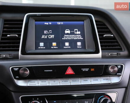 Чорний Хендай Соната, об'ємом двигуна 2.36 л та пробігом 77 тис. км за 13900 $, фото 19 на Automoto.ua