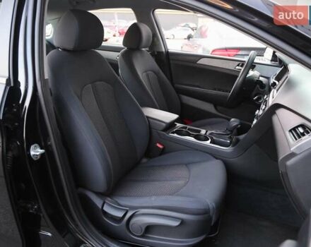 Чорний Хендай Соната, об'ємом двигуна 2.36 л та пробігом 77 тис. км за 13900 $, фото 11 на Automoto.ua