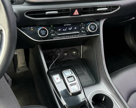 Черный Хендай Соната, объемом двигателя 2 л и пробегом 164 тыс. км за 20000 $, фото 18 на Automoto.ua