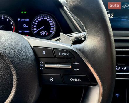 Черный Хендай Соната, объемом двигателя 2 л и пробегом 175 тыс. км за 18990 $, фото 11 на Automoto.ua