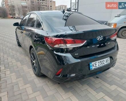 Чорний Хендай Соната, об'ємом двигуна 2.36 л та пробігом 72 тис. км за 14500 $, фото 16 на Automoto.ua