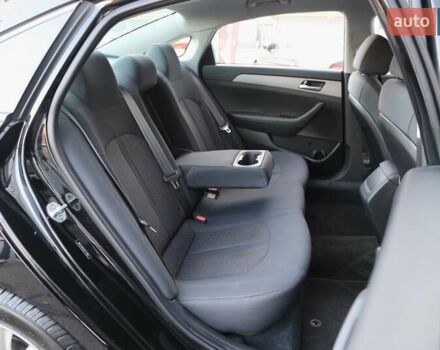 Чорний Хендай Соната, об'ємом двигуна 2.36 л та пробігом 77 тис. км за 13900 $, фото 10 на Automoto.ua
