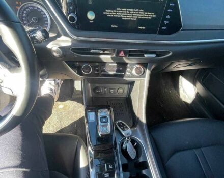 Черный Хендай Соната, объемом двигателя 2 л и пробегом 145 тыс. км за 15600 $, фото 4 на Automoto.ua