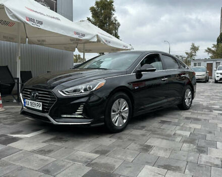 Чорний Хендай Соната, об'ємом двигуна 2 л та пробігом 100 тис. км за 15900 $, фото 1 на Automoto.ua