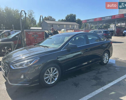 Чорний Хендай Соната, об'ємом двигуна 2.4 л та пробігом 77 тис. км за 13600 $, фото 3 на Automoto.ua
