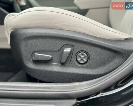 Чорний Хендай Соната, об'ємом двигуна 2 л та пробігом 45 тис. км за 19999 $, фото 16 на Automoto.ua