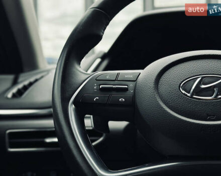 Черный Хендай Соната, объемом двигателя 2 л и пробегом 70 тыс. км за 21000 $, фото 27 на Automoto.ua