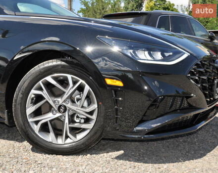 Чорний Хендай Соната, об'ємом двигуна 2.5 л та пробігом 8 тис. км за 23900 $, фото 3 на Automoto.ua