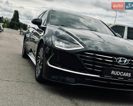 Черный Хендай Соната, объемом двигателя 2 л и пробегом 70 тыс. км за 21000 $, фото 6 на Automoto.ua