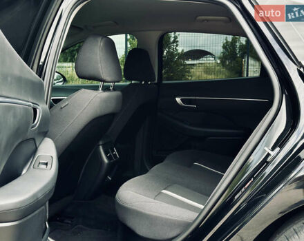 Черный Хендай Соната, объемом двигателя 2 л и пробегом 70 тыс. км за 21000 $, фото 13 на Automoto.ua