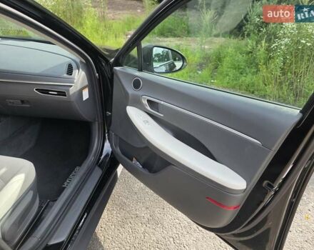 Черный Хендай Соната, объемом двигателя 2 л и пробегом 86 тыс. км за 19500 $, фото 12 на Automoto.ua