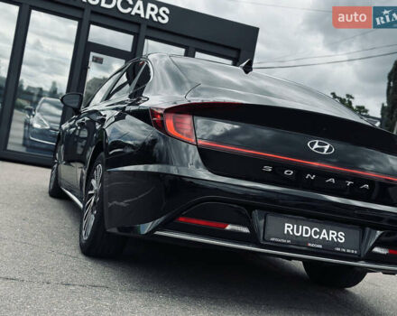 Черный Хендай Соната, объемом двигателя 2 л и пробегом 70 тыс. км за 21000 $, фото 8 на Automoto.ua