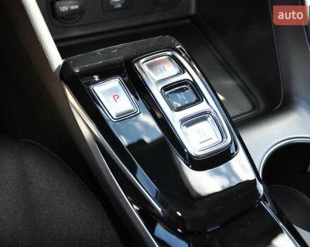 Чорний Хендай Соната, об'ємом двигуна 2.5 л та пробігом 8 тис. км за 23900 $, фото 34 на Automoto.ua