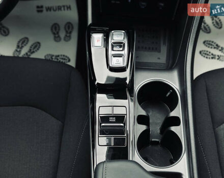 Черный Хендай Соната, объемом двигателя 2 л и пробегом 70 тыс. км за 21000 $, фото 19 на Automoto.ua