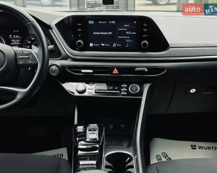 Черный Хендай Соната, объемом двигателя 2 л и пробегом 70 тыс. км за 21000 $, фото 16 на Automoto.ua