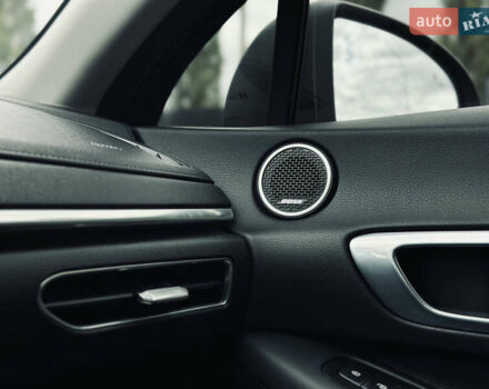 Черный Хендай Соната, объемом двигателя 2 л и пробегом 70 тыс. км за 21000 $, фото 46 на Automoto.ua