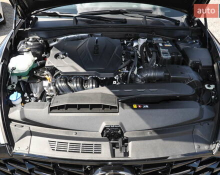 Чорний Хендай Соната, об'ємом двигуна 2.5 л та пробігом 8 тис. км за 23900 $, фото 15 на Automoto.ua