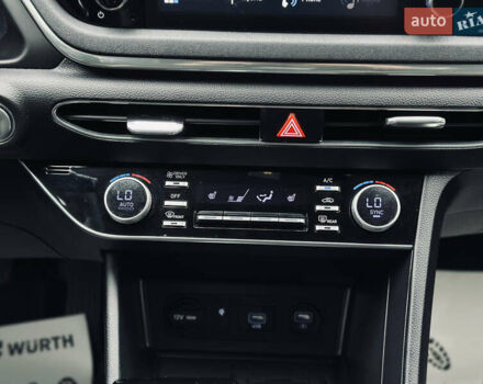 Черный Хендай Соната, объемом двигателя 2 л и пробегом 70 тыс. км за 21000 $, фото 18 на Automoto.ua