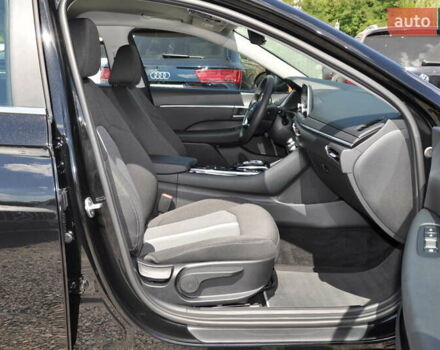 Чорний Хендай Соната, об'ємом двигуна 2.5 л та пробігом 8 тис. км за 23900 $, фото 43 на Automoto.ua