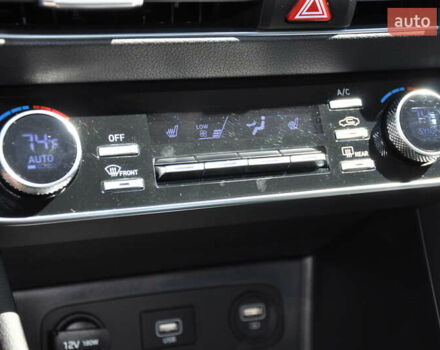 Чорний Хендай Соната, об'ємом двигуна 2.5 л та пробігом 8 тис. км за 23900 $, фото 31 на Automoto.ua