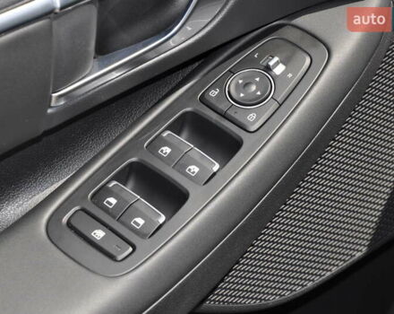 Чорний Хендай Соната, об'ємом двигуна 2.5 л та пробігом 8 тис. км за 23900 $, фото 23 на Automoto.ua