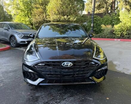 Черный Хендай Соната, объемом двигателя 2.5 л и пробегом 30 тыс. км за 11000 $, фото 1 на Automoto.ua