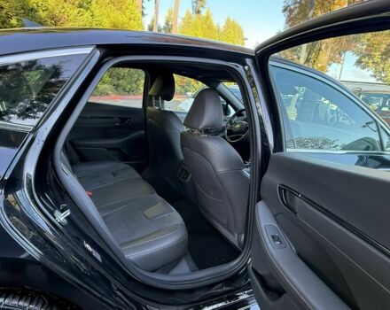 Черный Хендай Соната, объемом двигателя 2.5 л и пробегом 30 тыс. км за 11000 $, фото 10 на Automoto.ua