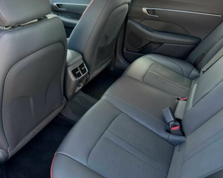 Черный Хендай Соната, объемом двигателя 1.6 л и пробегом 28 тыс. км за 5200 $, фото 12 на Automoto.ua