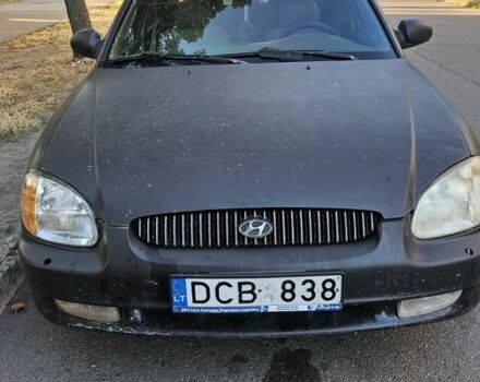 Черный Хендай Соната, объемом двигателя 2.5 л и пробегом 250 тыс. км за 1600 $, фото 1 на Automoto.ua