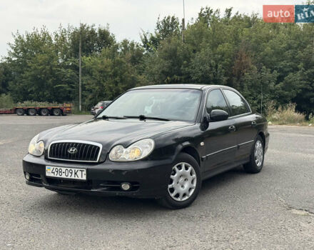 Черный Хендай Соната, объемом двигателя 2 л и пробегом 287 тыс. км за 2200 $, фото 1 на Automoto.ua